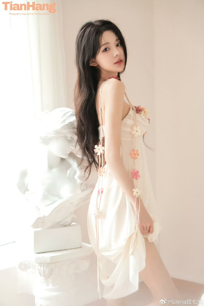 药屋少女的呢喃 封面